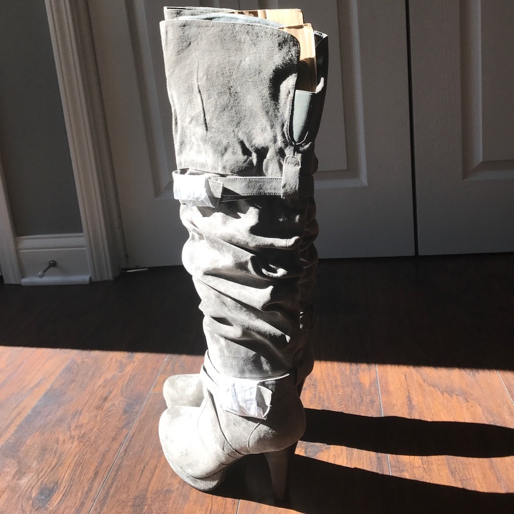 COPY - New Two Lips Over the Knee Heel Boots/No Trades